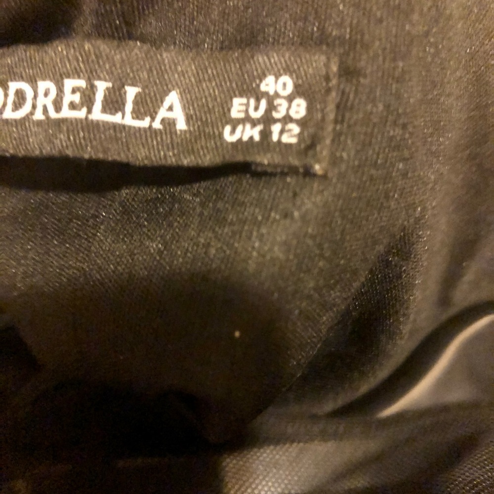 Dress - Picture 6 of 7